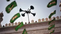 ु