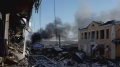 Ruushka ayaa weli duqeynaya magaalada Bakhmut