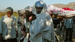 છોટાઉદેપુરના આદિવાસીઓ જાગૃતિના અભાવે ઘરે જ સારવાર લઈ મોતને ભેટી રહ્યા છે? (પ્રતીકાત્મક તસવીર)