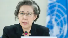 ရိုဟင်ဂျာအရေးနဲ့ ပက်သက်ပြီး မလေးရှားနိုင်ငံက မြန်မာနိုင်ငံအပေါ် အတက်ကြွဆုံးဝေဖန်ပြောဆိုနေတဲ့ နိုင်ငံတခုလည်းဖြစ်ပါတယ်။