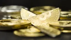 設計圖片：碎裂的比特幣