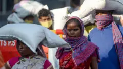 புலம்பெயர்ந்த தொழிலாளிகள்