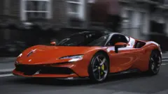 "Феррари" представила первый в своей истории серийный подключаемый гибрид SF90 Stradale в 2019 году. В нем 1000 лошадиных сил