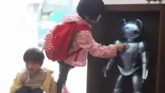 စက်ရုပ်ကလေးထိန်းတွေရှိလာပြီဆိုတာ ယုံကြမလား