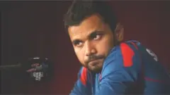 অনলাইন শপ ই-অরেঞ্জ এর শুভেচ্ছা দূত ছিলেন মাশরাফি, তবে তার চুক্তির মেয়াদ ইতোমধ্যেই শেষ হয়েছে।