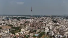 गुरजीत सिंह करीब 18 महीने से इस टावर पर बैठे थे