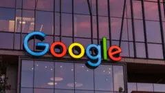 गूगलवर वाढलेल्या आजच्या तरूण पिढीला तर गूगलशिवाय चालत असलेल्या या जगाची कल्पनाही करता येणार नाही. 