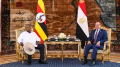 ፕሬዚዳንት ዩዌሪ ሙሴቪኒ እና ፕሬዚዳንት አል ሲሲ 