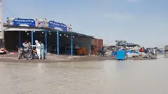 تصویری از آبگرفتگی معابر در استان سیستان و بلوچستان در هفته گذشته