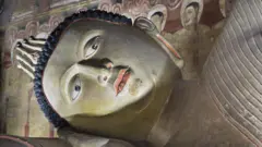 இலங்கையில் பௌத்த மத அவமதிப்பு