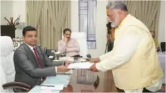 पूर्णिया लोकसभा सीट से नामांकन भरते हुए पप्पू यादव 