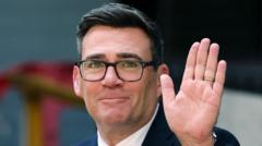 Andy Burnham resmen İşçi Partisi'nin lideri oldu haber görseli