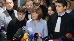 Gisèle Pelicot hablando ante los medios.