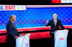 Ông Trump tỏ ra thắng thế trong cuộc tranh luận với ông Biden
