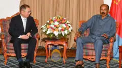 ፕረዚደንት ኢሳይያስ ኣፈወርቂ ምስ ፍሉይ ወኪል ቻይና ሁ ቻንግቹን ኣብ መቐበል ኣጋይሽ ደንደን፡ ኣስመራ