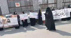 تجمع موافقان ابلاغ قانون حجاب;  فرماندار تهران: فاقد مجوز و غیرقانونی است