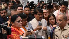 কসবার আইন কলেজের সামনে বিজেপির তথ্য অনুসন্ধানকারী দল