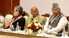 सोनिया गांधी, शरद पवार, मल्लिकार्जुन खरगे 