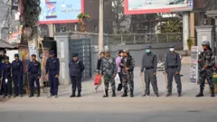 निर्वाचन सुरक्षामा खटिएका सुरक्षाकर्मी