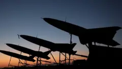 Drones en position d'être lancés.