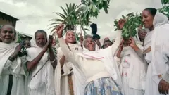 ዓመት መጸ ኣብ ካልኣይቲ ሰንበት ወርሒ ግንቦት ኣዴታት፡ ኣደ ዓባያት፡ ሓማታትን ከምኡ’ውን ኹለ ምስ ኣዴታት ዘሎ ምትእስሳር ይኽብር