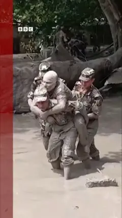 Homem é resgatado no Nepal