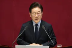 10일 국회 교섭단체대표 연설에 나선 이재명 더불어민주당 대표