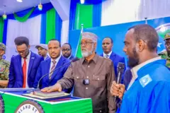 Madaxweyne Axmed Madoobe ayaa la dhaariyay isla maalintii dib loo doortay 25 November 2024
