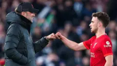 Jurgen Klopp e Diogo Jota