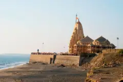 सोमनाथ मंदिर: इस्लामपूर्व काळात अरबस्थानात पूजा केल्या जाणाऱ्या देवींचा सोमनाथशी काही संबंध आहे का?