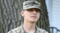 تم القبض على الرقيب كوربين شولتز في قاعدته يوم الخميس