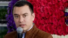 Daniel Noboa en un evento de empleo a jóvenes.