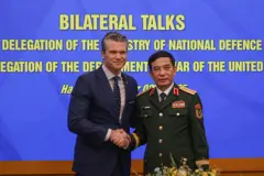Pete Hegseth và Phan Văn Giang