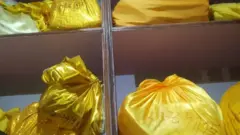 लुम्बिनीमा सङ्कलित ४० भन्दा देशका मुद्रा पोको पारेर राखिएका छन्