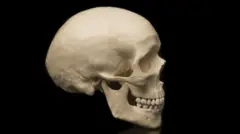 தலையில் தேங்காய் உடைக்கும் வேண்டுதல் மண்டை ஓட்டின் தாங்குதிறனை பாதிக்குமா?