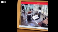 วินาทีตำรวจเข้าจับกุมผู้ก่อเหตุยิงที่พารากอน