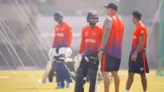 विश्वकपमा वेस्ट इन्डिजसँगको खेल अघि नेपाली क्रिकेट टोली अभ्यास खेल खेल्दै