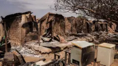 Mahara sun ƙona kantuna da gidaje bayan kisan gilla da suka yi a ƙauyen Woro da ke jihar Kwara