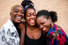 Des filles en joie