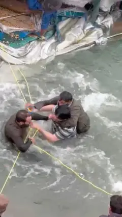 مالیار اوبو کې ډوب کسان ژغوري