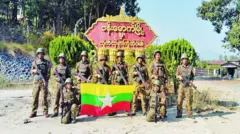 ဗန်းမောက်မြို့ကို စစ်တပ်က ပြန်ထိန်းချုပ်လိုက်တဲ့အကြောင်း ထုတ်ပြန်လာတဲ့ ဓာတ်ပုံ