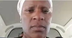 MAria Makgato lọ sinu oko naa lati wa ounjẹ fun ẹbi rẹ.