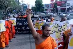 බෞද්ධ හා පාලි විශ්වවිද්‍යාලය සියලු සිසුන් සඳහා කඩිනමින් විවෘත කරන ලෙස ශිෂ්‍ය ස්වාමීන් වහන්සේලා ඉල්ලා සිටිති.