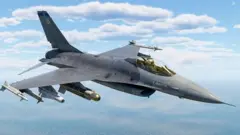 Mchezo wa War Thunder unaonesha ndege ya F16