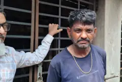 নীলু সিং (কালো পোশাকে)