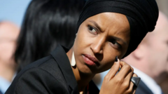 Ilhan Omar oo afar eray ku qeexday sababta uu Trump u weerarayo Soomaalida 