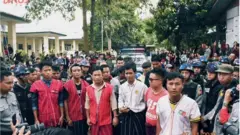 ကရင်နီလူငယ်တွေ ထောင်ဒဏ် ၆လစီ ကျ