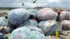 বিশ্বের সবচাইতে বড় উদ্বেগগুলোর একটি এখন বর্জ্য।