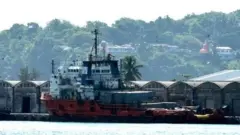 'ඇවන්ගාඩ්' පාවෙන අවි ගබඩාවට අනුමැතිය දීම තුළින් රජයට රුපියල් බිලියන 11.4 ක පාඩුවක් සිදු කළේ යයි ගෝඨාභය රාජපක්ෂ ඇතුළු පිරිසකට චෝදනා එල්ල වී තිබේ