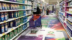 Suudi Arabistan'da bir market